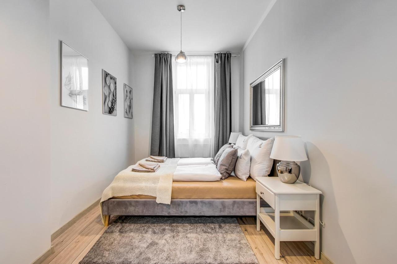 d.Five Rózsa Apartment Budapeste Exterior foto